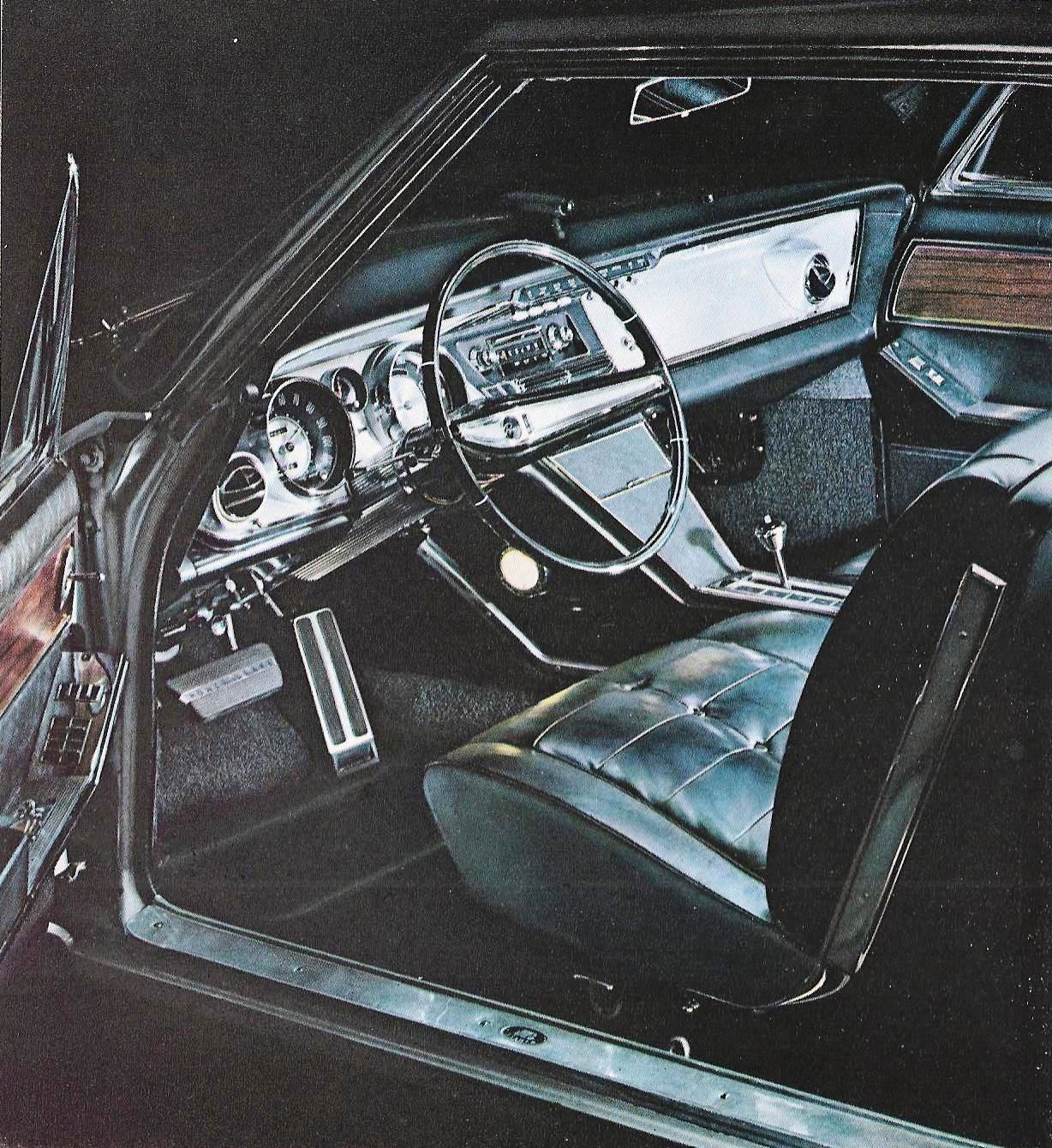 Brochure photo of the 1963 Riviera's bucket seats, console and instrument panel